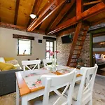 Stone House Bura * Tribanj-Kruscica