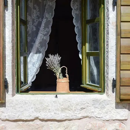 בית נופש Stone House Bura