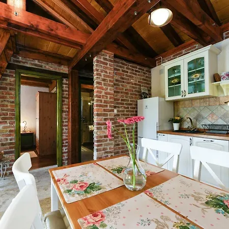 Stone House Bura *