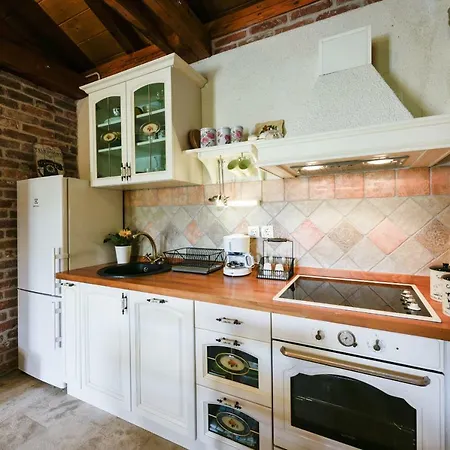 Stone House Bura Ferienhaus