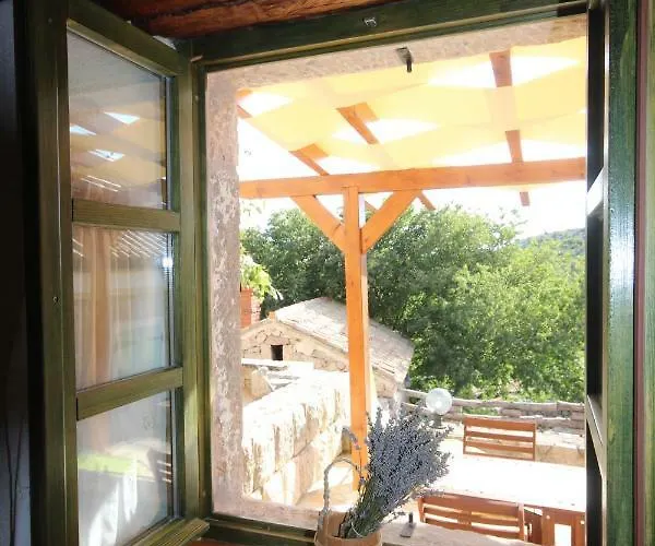 Stone House Bura *