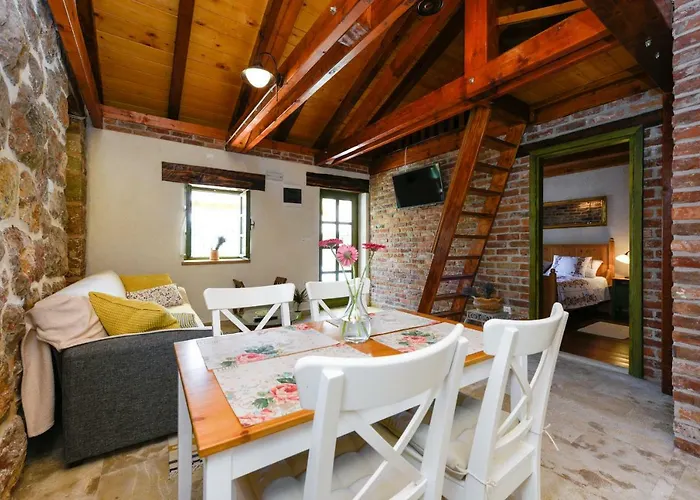 Stone House Bura * Tribanj-Krušćica