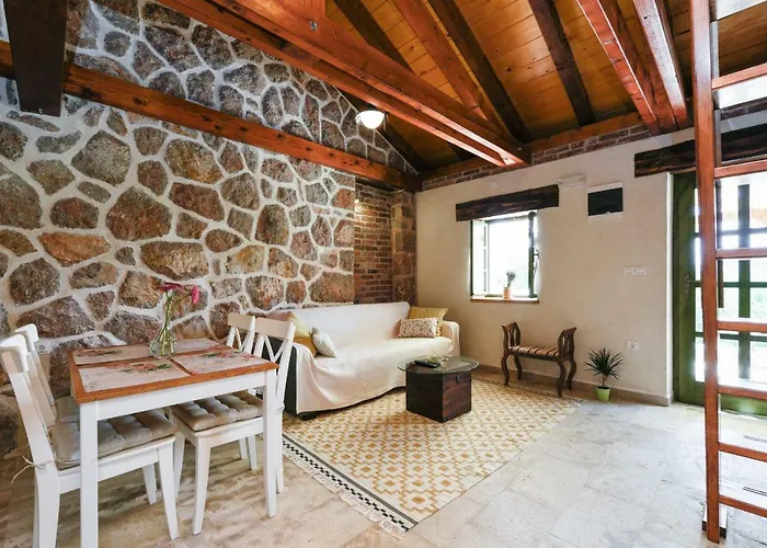 Stone House Bura * Tribanj-Krušćica