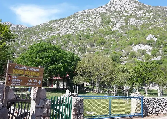 Stone House Bura Holiday home *