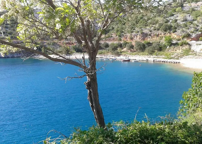 Stone House Bura Holiday home *